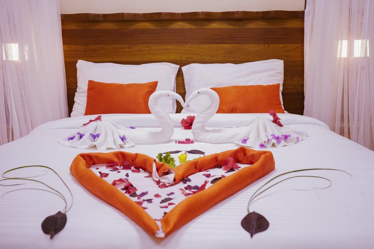 Hotel Comster Мтуапа Экстерьер фото